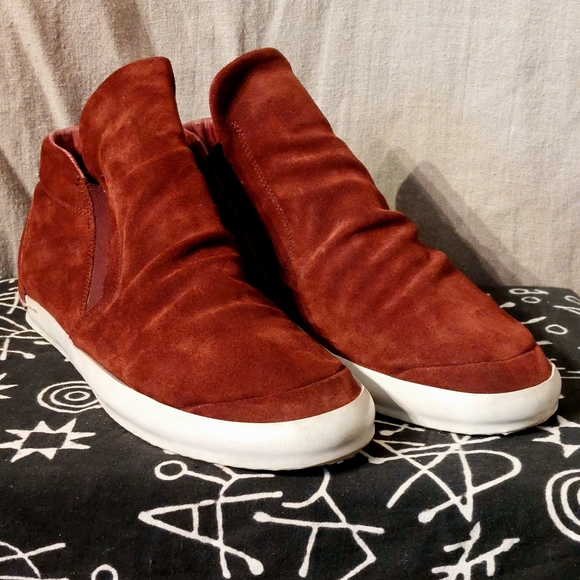 Cinzia Araia slip-on mid-sneaker in berry suede, sz40, EUC - Picture 4 of 12